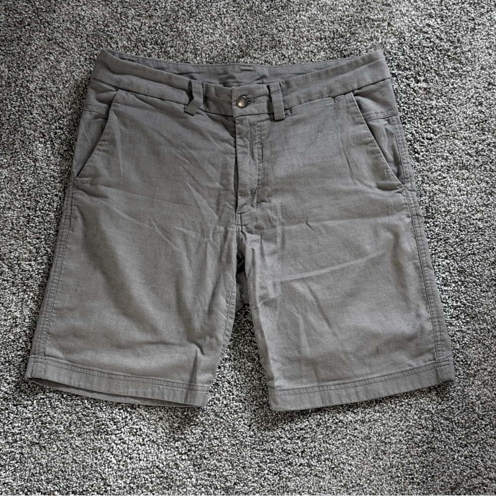 Lululemon Casual Dress Commission Gray Shorts Sz 33